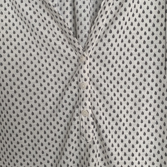 H&M Blouse - Picture 2 of 4